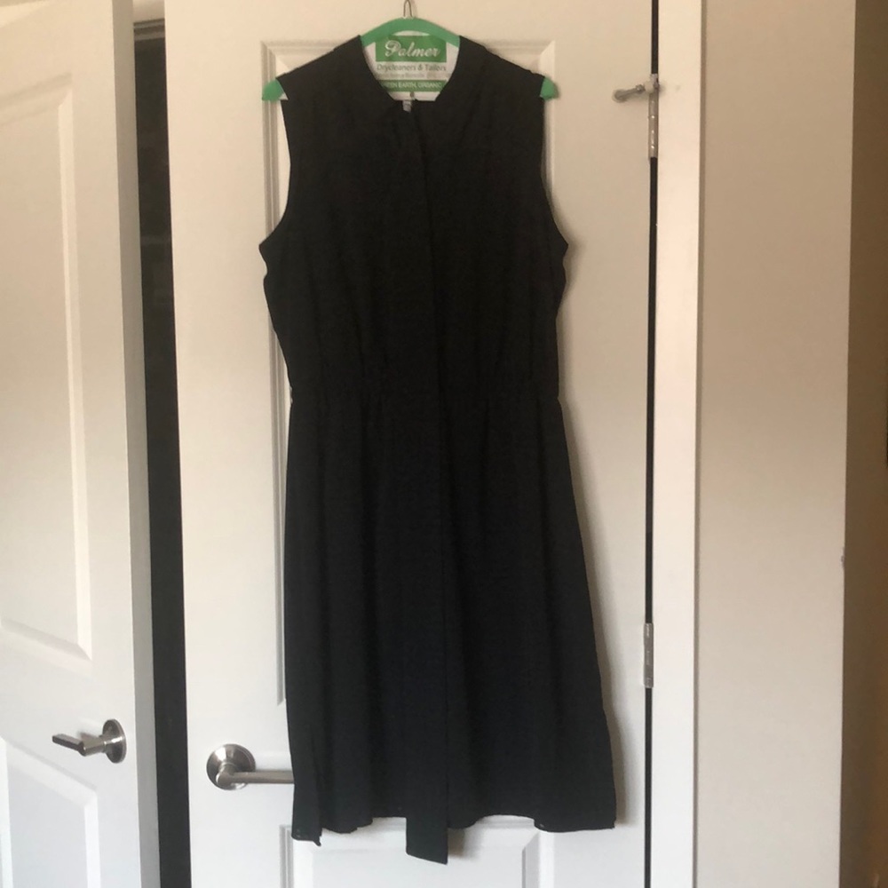 ELLE sleeveless dress with belt